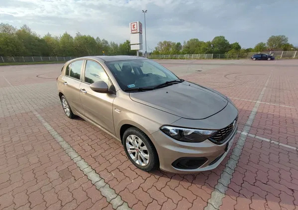 fiat małopolskie Fiat Tipo cena 48500 przebieg: 27300, rok produkcji 2018 z Leśnica